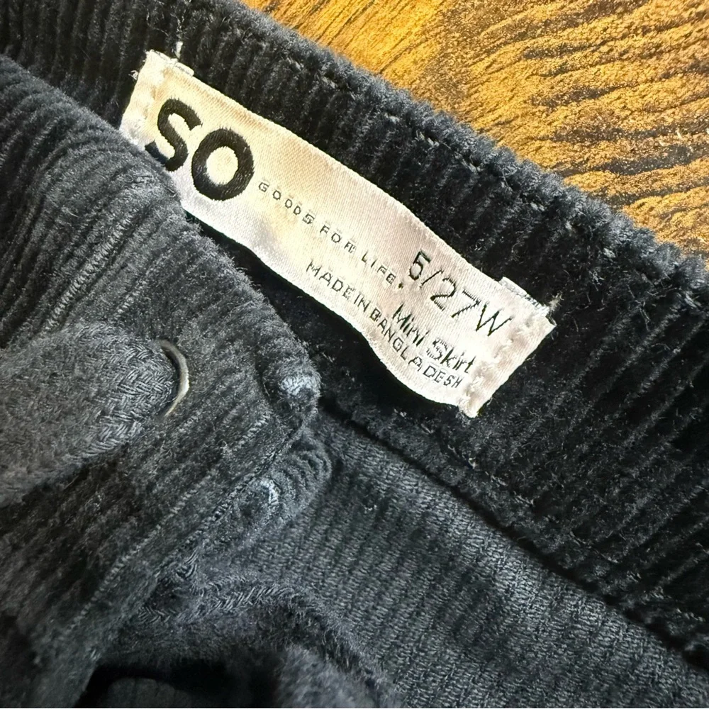 Y2K 90s Dark academia street wear black Corduroy tie waist mini skirt size 5/27